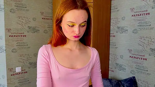 emi_less Live XXX-chat