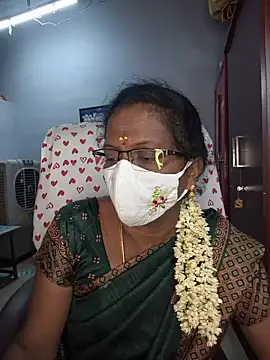 umashreetamil Show in webcam