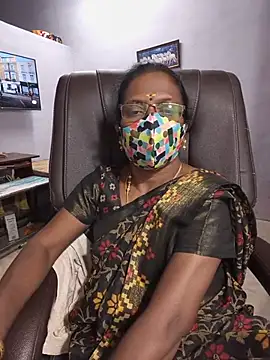 umashreetamil's Live XXX Chat
