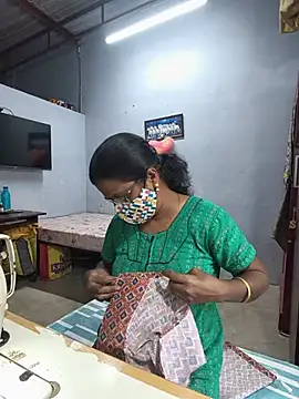 umashreetamil – webcam-show