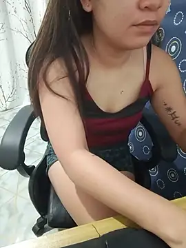 pretty_yesha Chat XXX in diretta