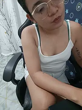 pretty_yesha's Live XXX Chat