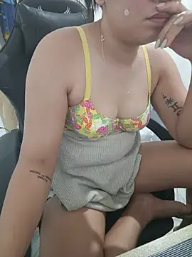 pretty_yesha's Live XXX Chat