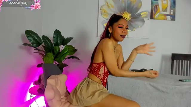 Show modela ChelseaQuinn na web-kameri