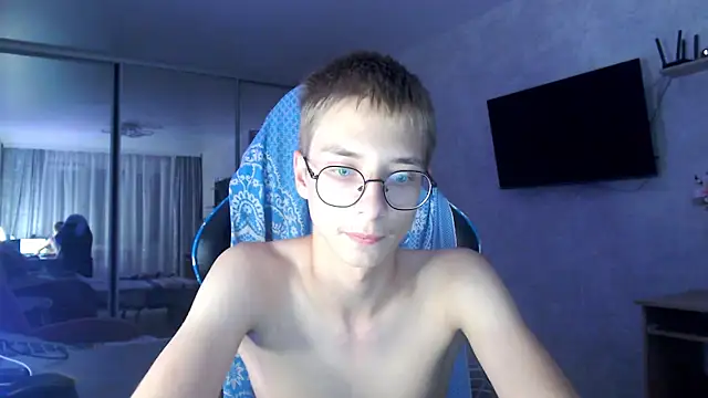 glasses_cat 在線直播表演