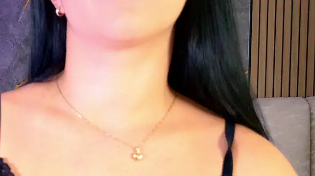 mia_scot's Webcam Show