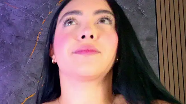 mia_scot's Webcam Show