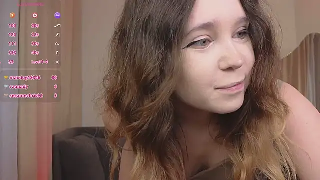 Lina_Glow Adlı Modelin Web Kamerası Şovu