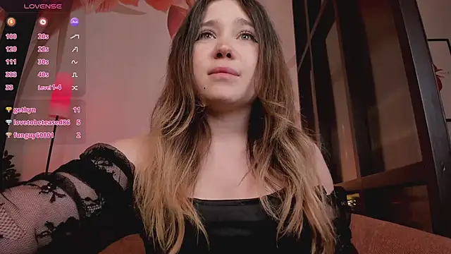 Lina_Glow Adlı Modelin Web Kamerası Şovu