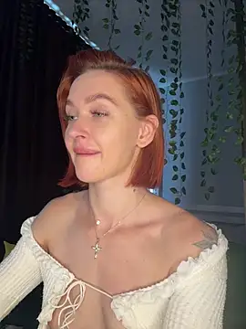 Chat XXX ao vivo de LittleFox___