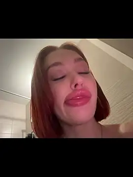 LittleFox___ élő XXX-chatje