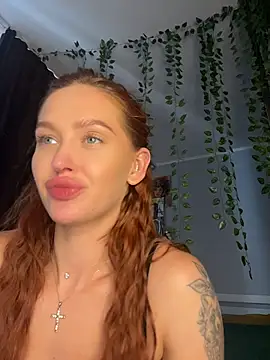 Chat XXX ao vivo de LittleFox___