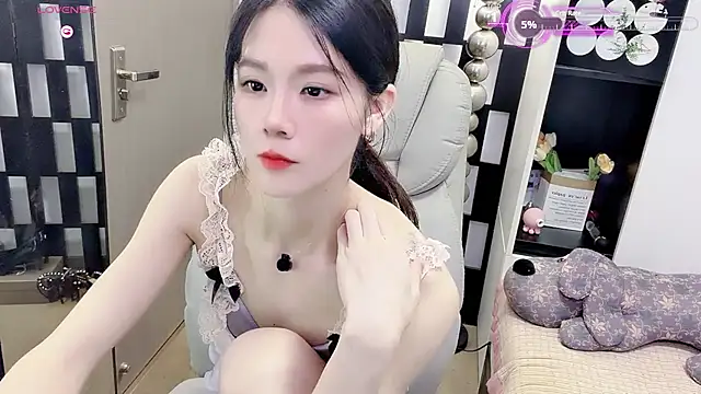 Yueyue-MM 网络视讯表演