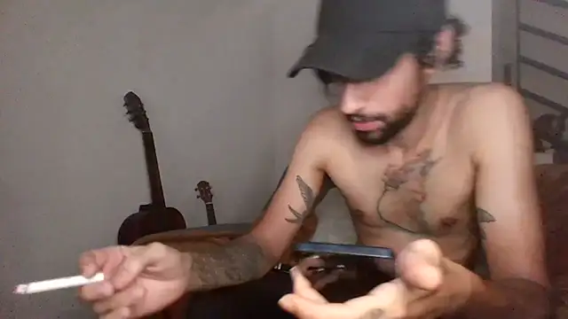 הופעת וובקאם של Alejandro92_cali