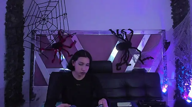 AngelFlexxx: διαδικτυακό σόου στην κάμερα