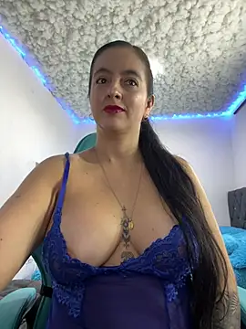 salo-rousee Chat XXX live