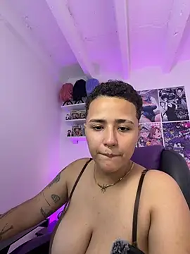 LiaaMoretzz's Webcam Show