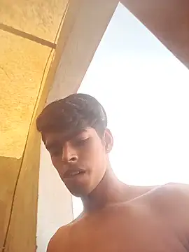monster_33 Webcamshow
