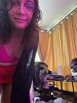 ditzycryztal's Live XXX Chat
