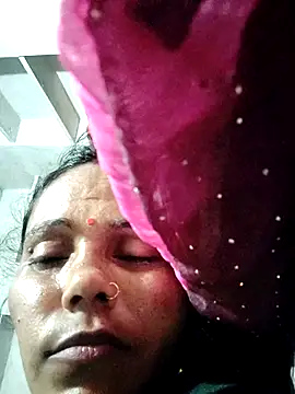 Pooja750's Webcam Show