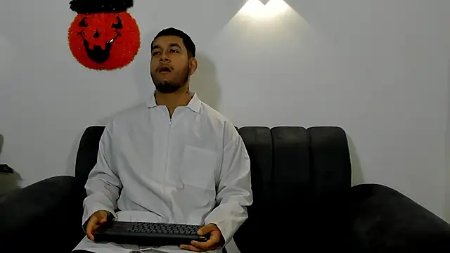 ander_montoyaa Show Webcam