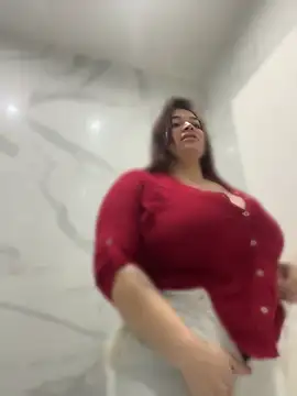 sarahreyess_11's Live XXX Chat