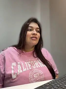 sarahreyess_11's Live XXX Chat