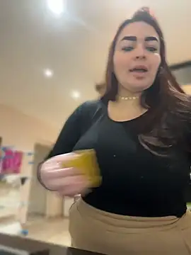 הופעת וובקאם של sarahreyess_11