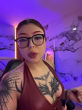Red_Bunny_v Chat XXX in diretta