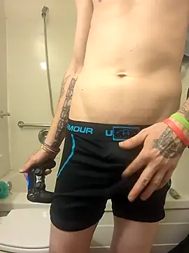 jizzyglizzy92's Webcam Show