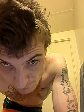 jizzyglizzy92's Webcam Show
