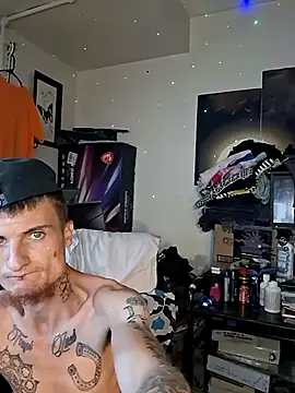 jizzyglizzy92's Webcam Show