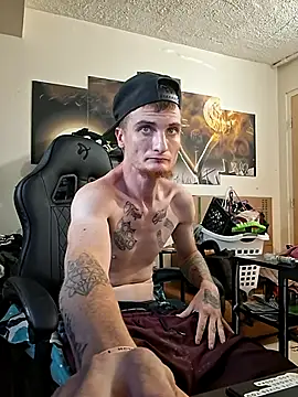 jizzyglizzy92 Show in webcam