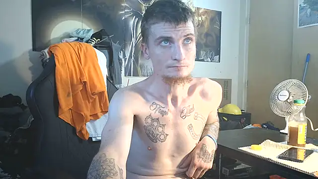 jizzyglizzy92 Show in webcam