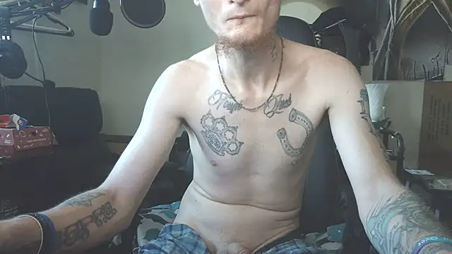 jizzyglizzy92 Шоу с уебкамера