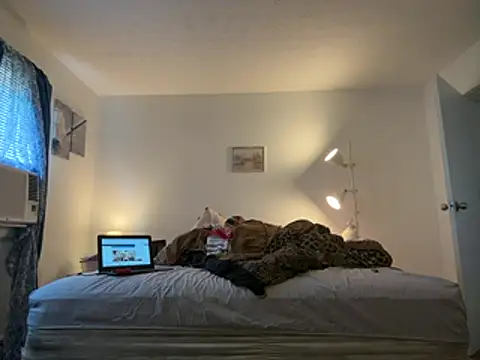 Živá chatovací místnost SucculentSexiness0
