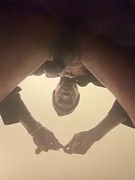 הופעת וובקאם של SucculentSexiness0