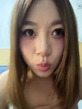 Show modela Xiaokui-04 na web-kameri
