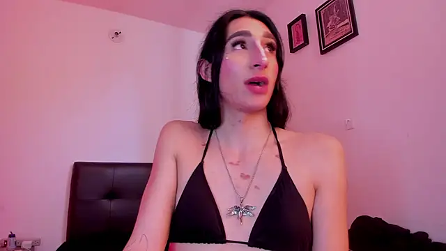 _paulaaa Show Webcam