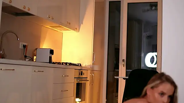 ElaraShine Live Chatraum