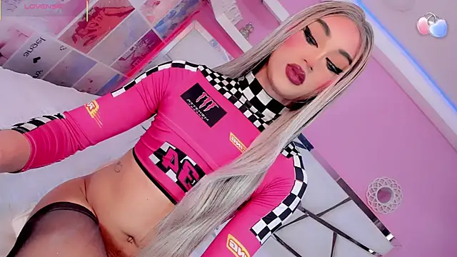 Miacuteee's Webcam Show