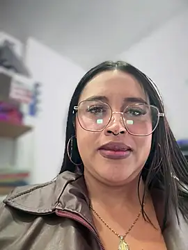 Mia_Risky-1 ওয়েবক্যাম শো