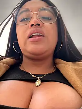 Mia_Risky-1 Webcam show
