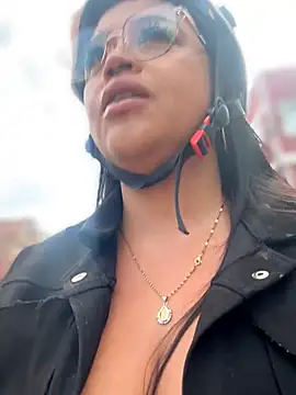 Mia_Risky-1 ওয়েবক্যাম শো