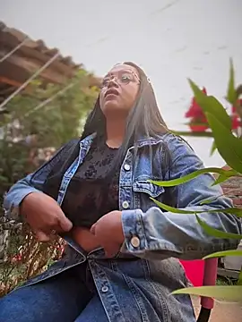Outdoors-Mia_Khalifa 웹캠 쇼