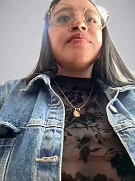 Outdoors-Mia_Khalifa 网络视讯表演