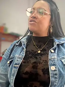 Outdoors-Mia_Khalifa Pertunjukan Webcam