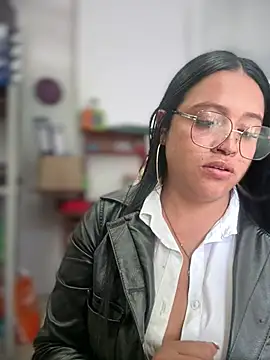 Pertunjukan Kamera Web Outdoors-Mia_Khalifa