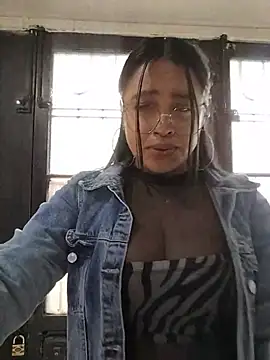 Outdoors-Mia_Khalifa webkamerás műsora