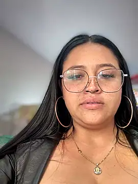 Outdoors-Mia_Khalifa Show in webcam